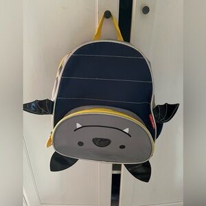 Skip-hop Children's bat backpack in very good condition